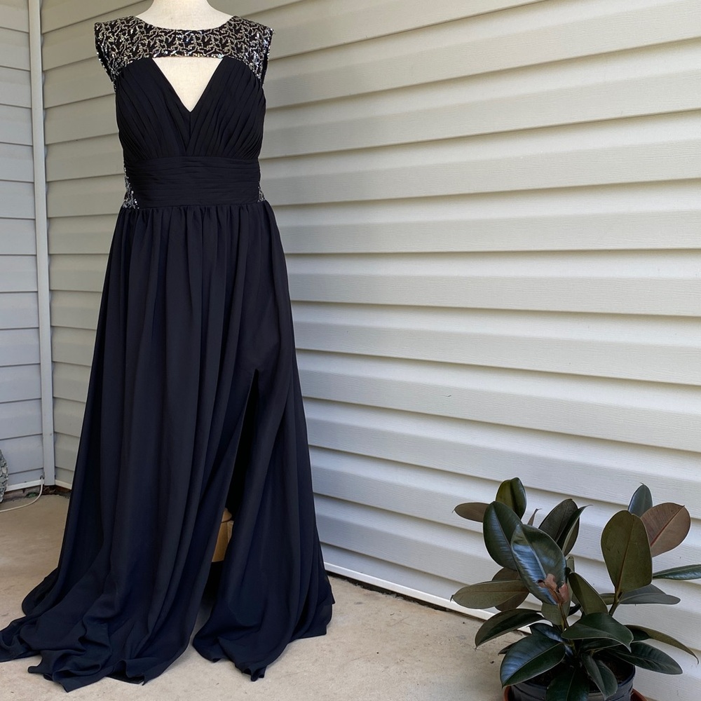 Black and Silver Plus Size Formal with Sequin Details Fits Size 22